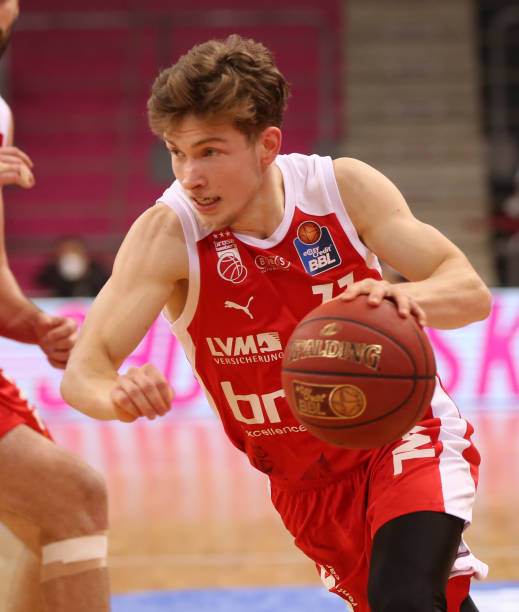 高比赛的观 高比赛的观