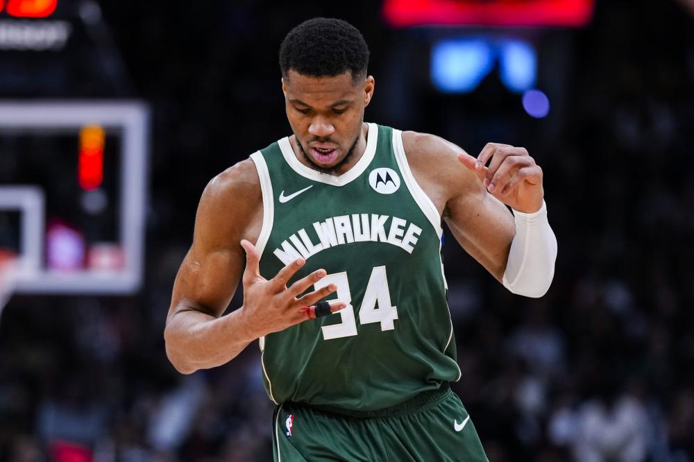 仅是荣誉的 仅是荣誉的