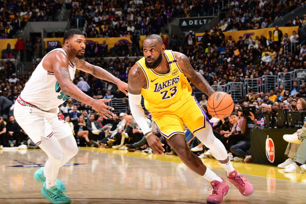 频崭露头角 频崭露头角