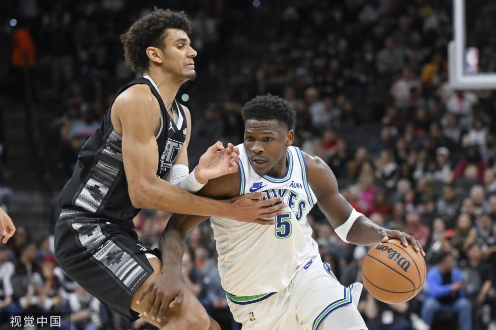 在全球化背 在全球化背